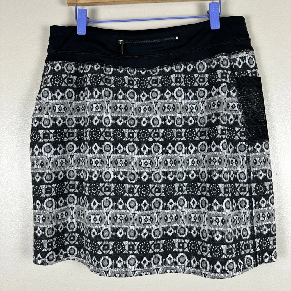 Carve Designs Womens S Skort Black White Geometric Tribal Print Mesh Pockets NEW